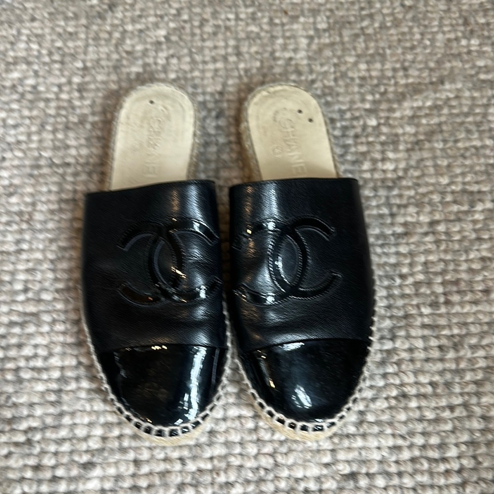 CHANEL Black Patent Leather Espadrilles